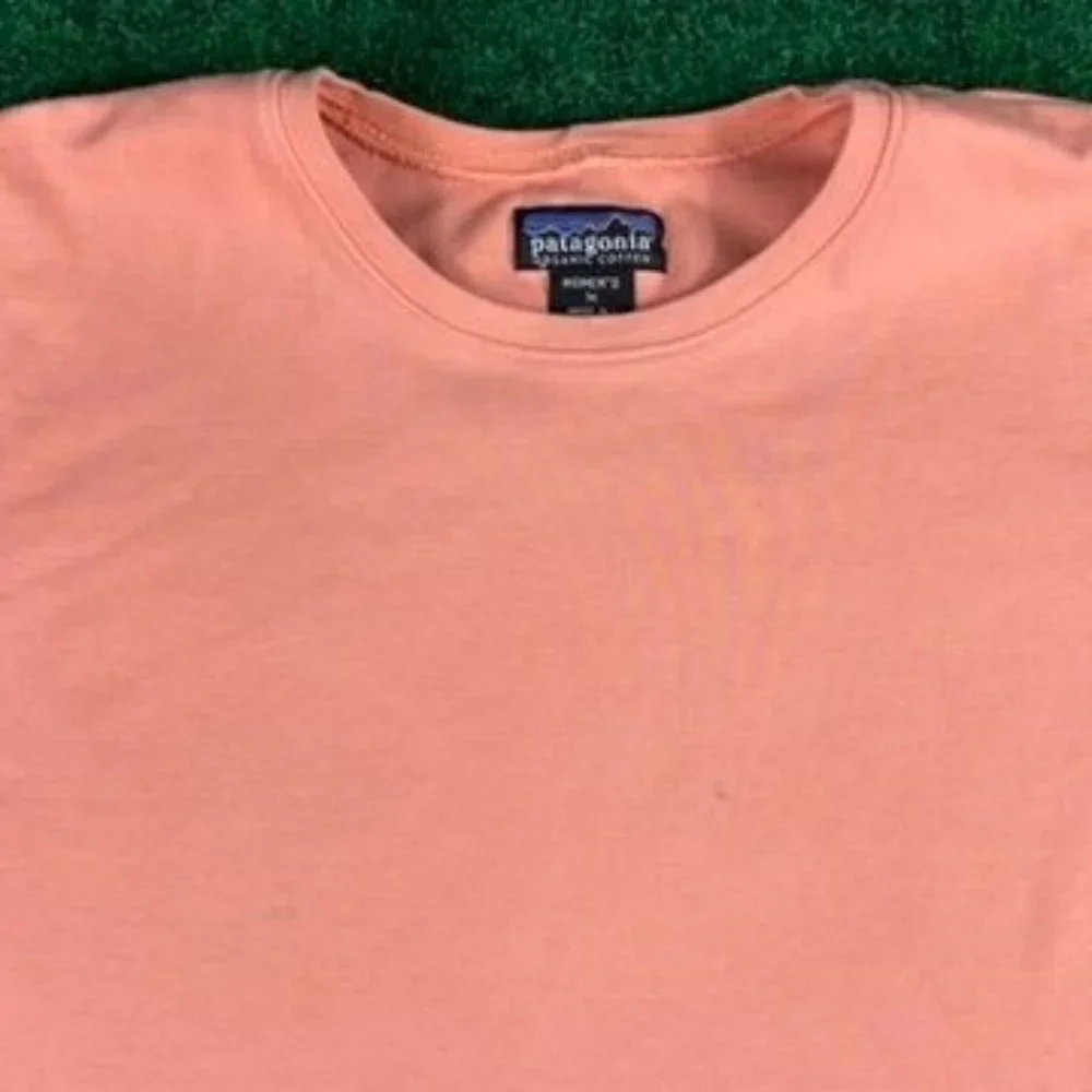 Vintage Patagonia Tee Peach T-Shirt Womens Size Medium‎